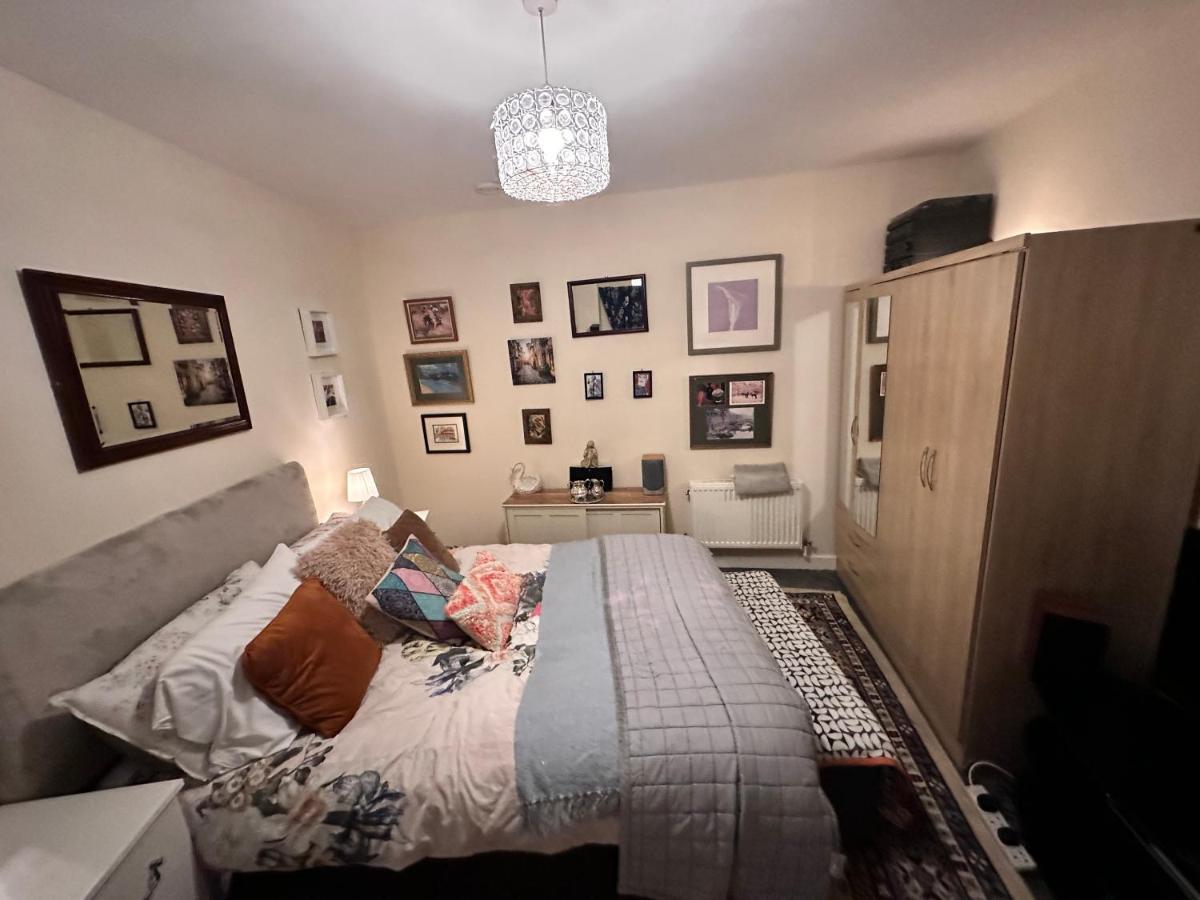 لندن Private Room. In Zone 2 In Cousy Flat المظهر الخارجي الصورة