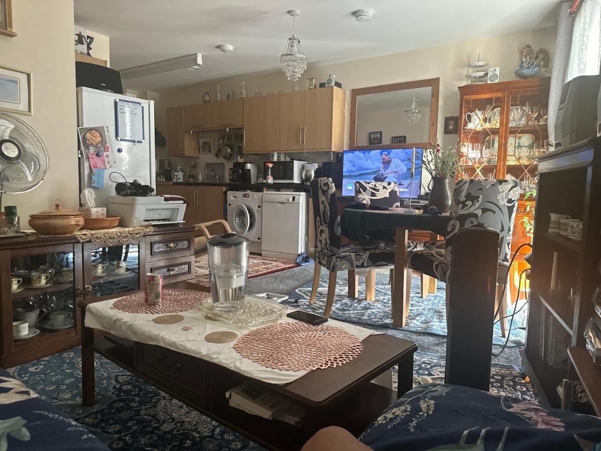 لندن Private Room. In Zone 2 In Cousy Flat المظهر الخارجي الصورة